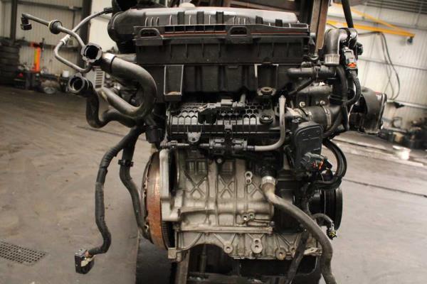 MOTEUR CITROEN / PEUGEOT 1.2VTI , PURETECH CODE ( HNZ OU HN01 10XVCA3 ) - Vue 4